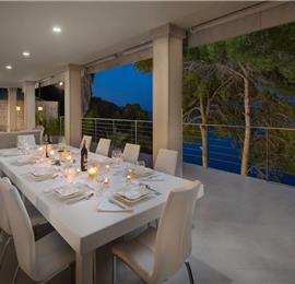 Luxury 6 Bedroom Seafront Villa with pool and Separate Apartment along Secluded Beach near Hvar Town, Sleeps 10-12